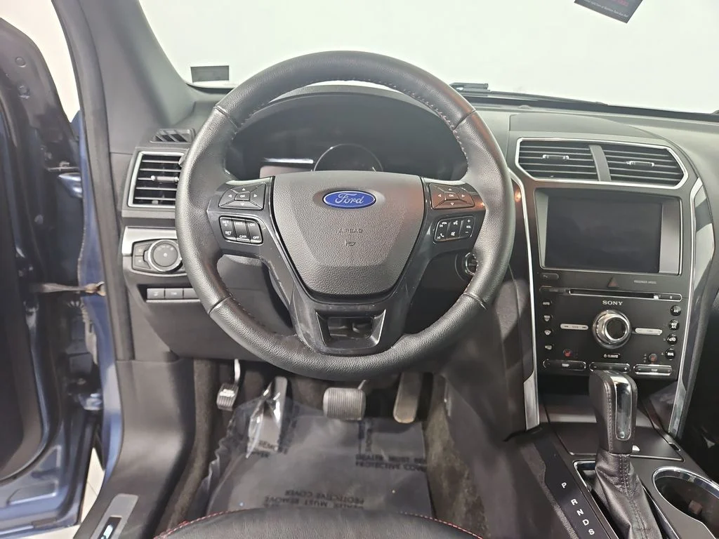 Used 2018 Blue Ford Sport image 14