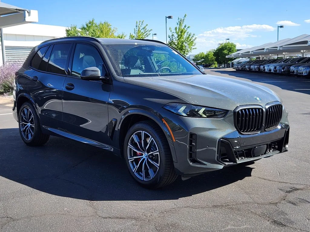 New 2026 Dravit Grey Metallic BMW xDrive40i image 5