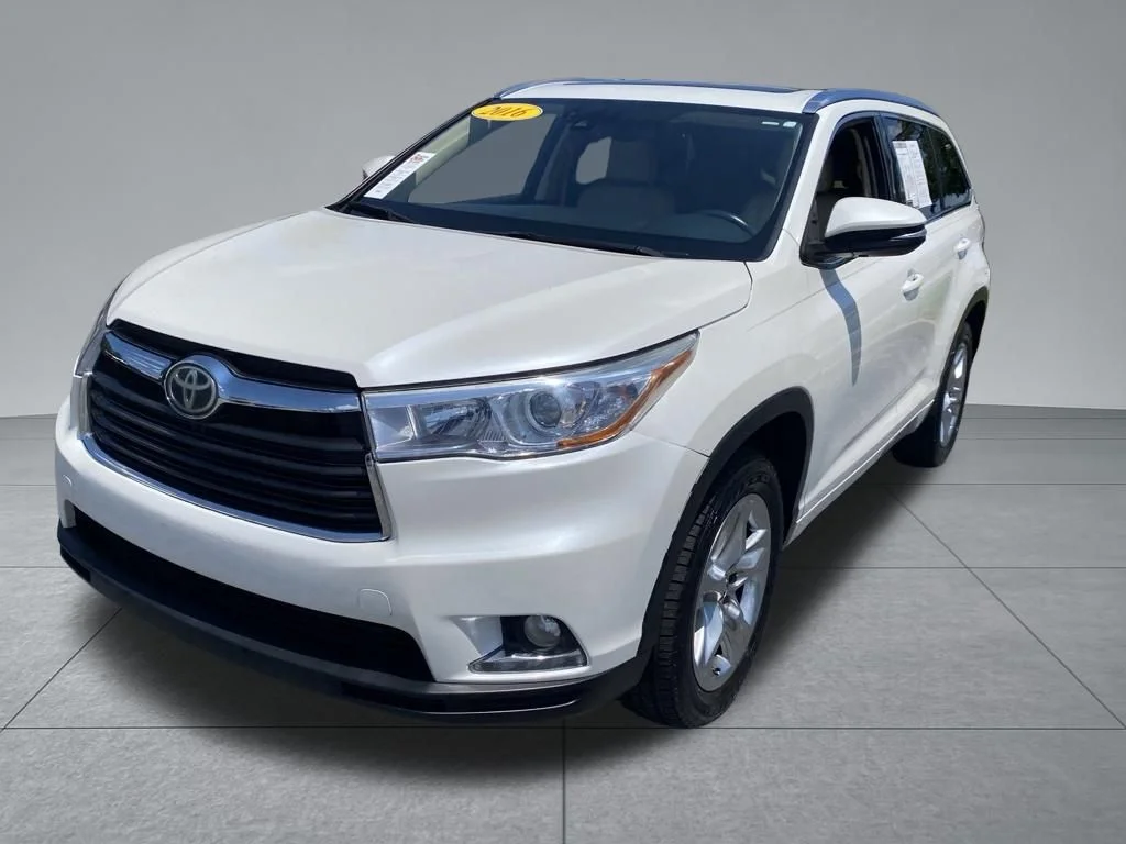 Used 2016 White Toyota Limited Platinum V6 image 2