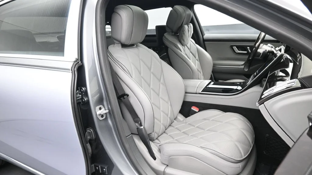 Used 2024 Silver Mercedes-Benz Maybach S 580 image 17