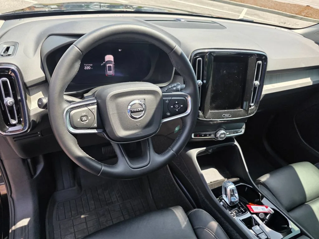 Used 2026  Volvo Plus image 14