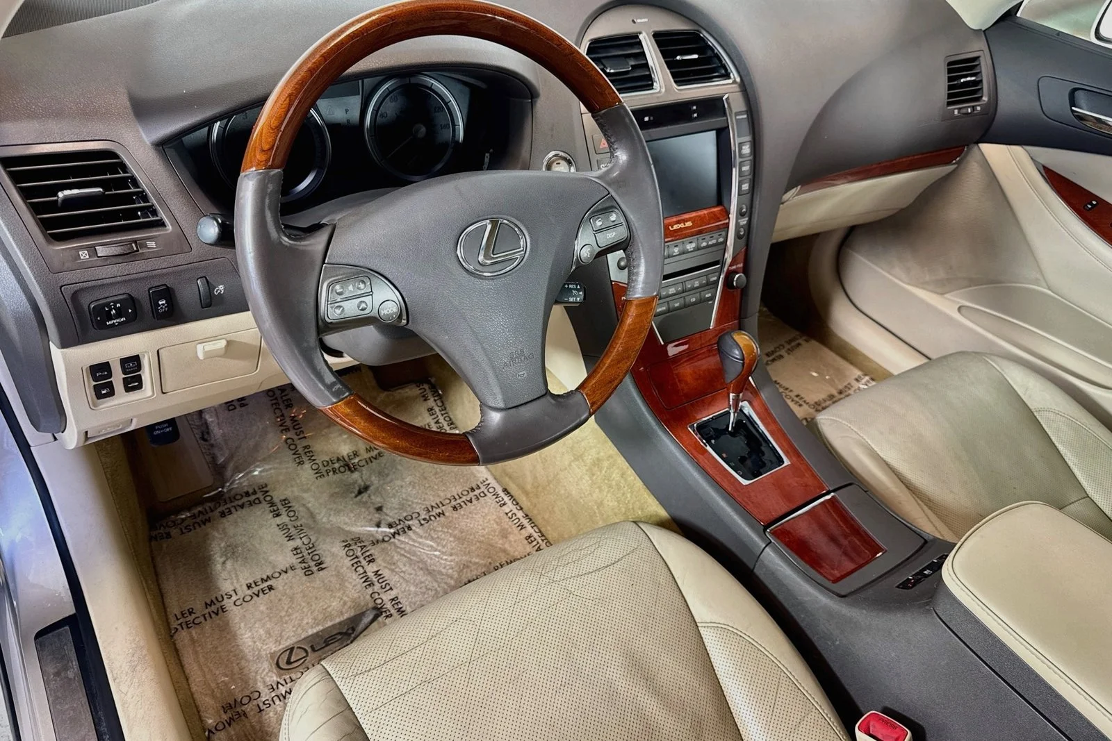 Used 2011 Satin Cashmere Metallic Lexus  image 9