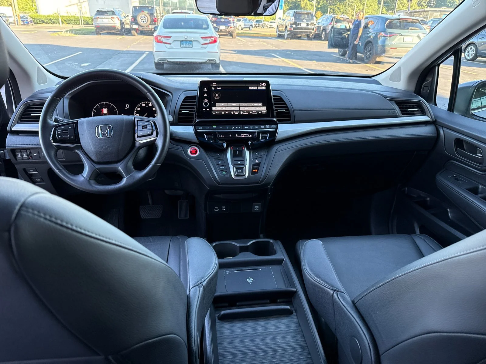 Used 2025 Solar Silver Metallic Honda EX-L image 13