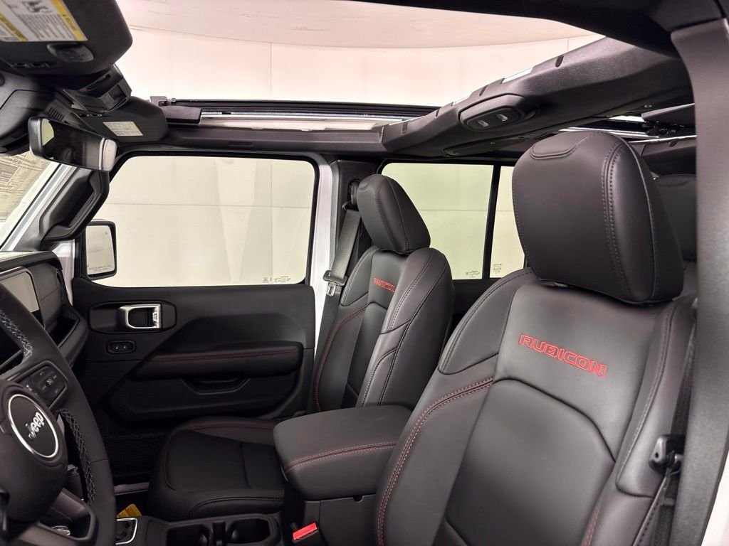 New 2026 Bright White Clearcoat Jeep Rubicon X image 30