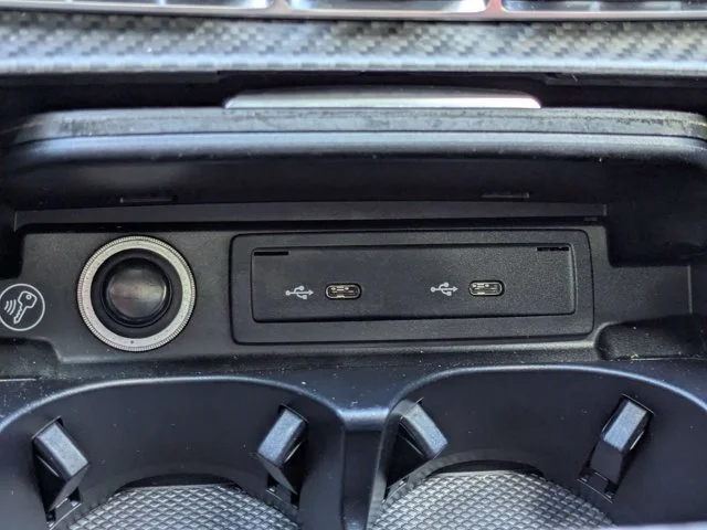 Used 2023  Mercedes-Benz Base image 31