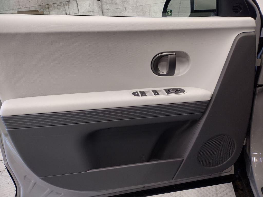 New 2026 Cyber Gray Hyundai SEL image 17