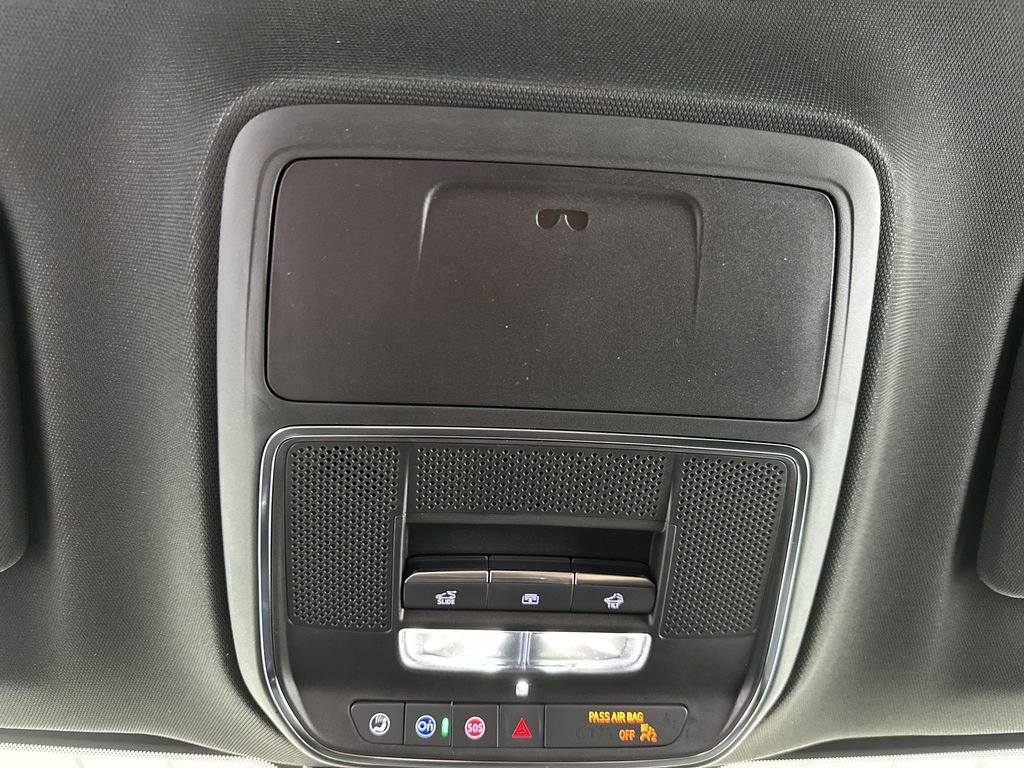 2026 GMC Acadia Denali - Photo 26