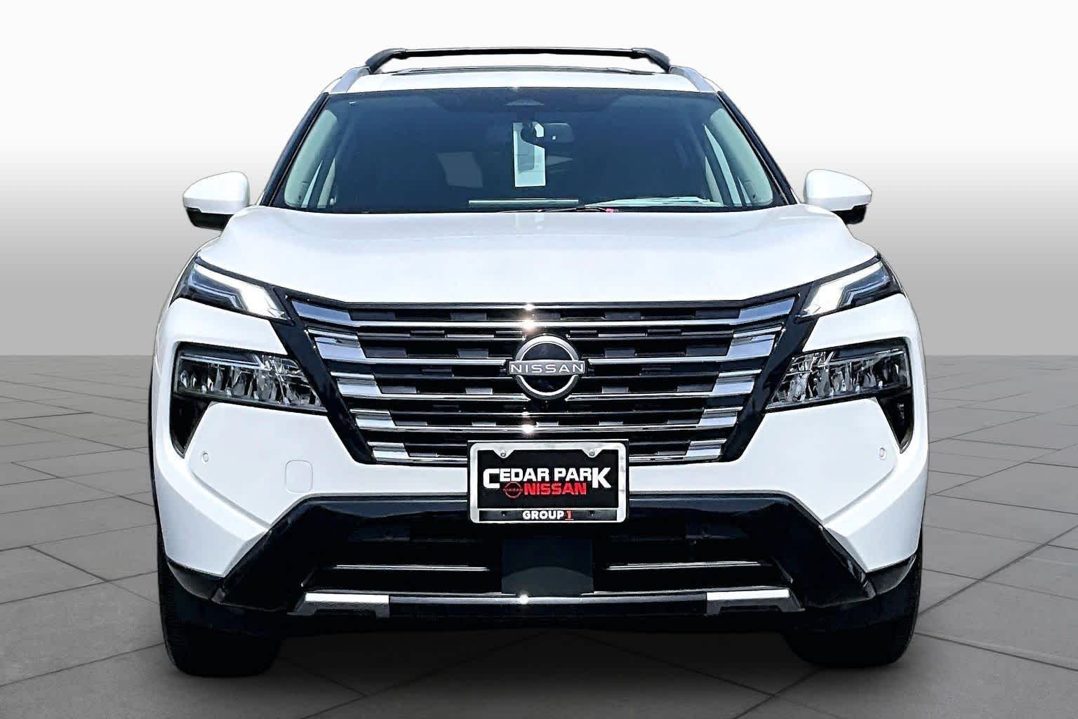 New 2026 Everest White Pearl Tricoat Nissan Platinum image 3