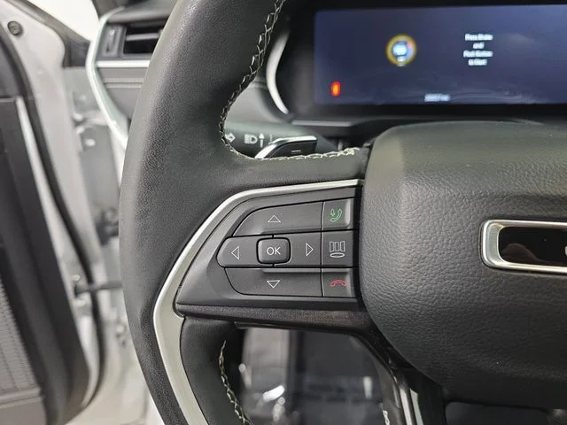 Used 2023 White Jeep Altitude X image 17