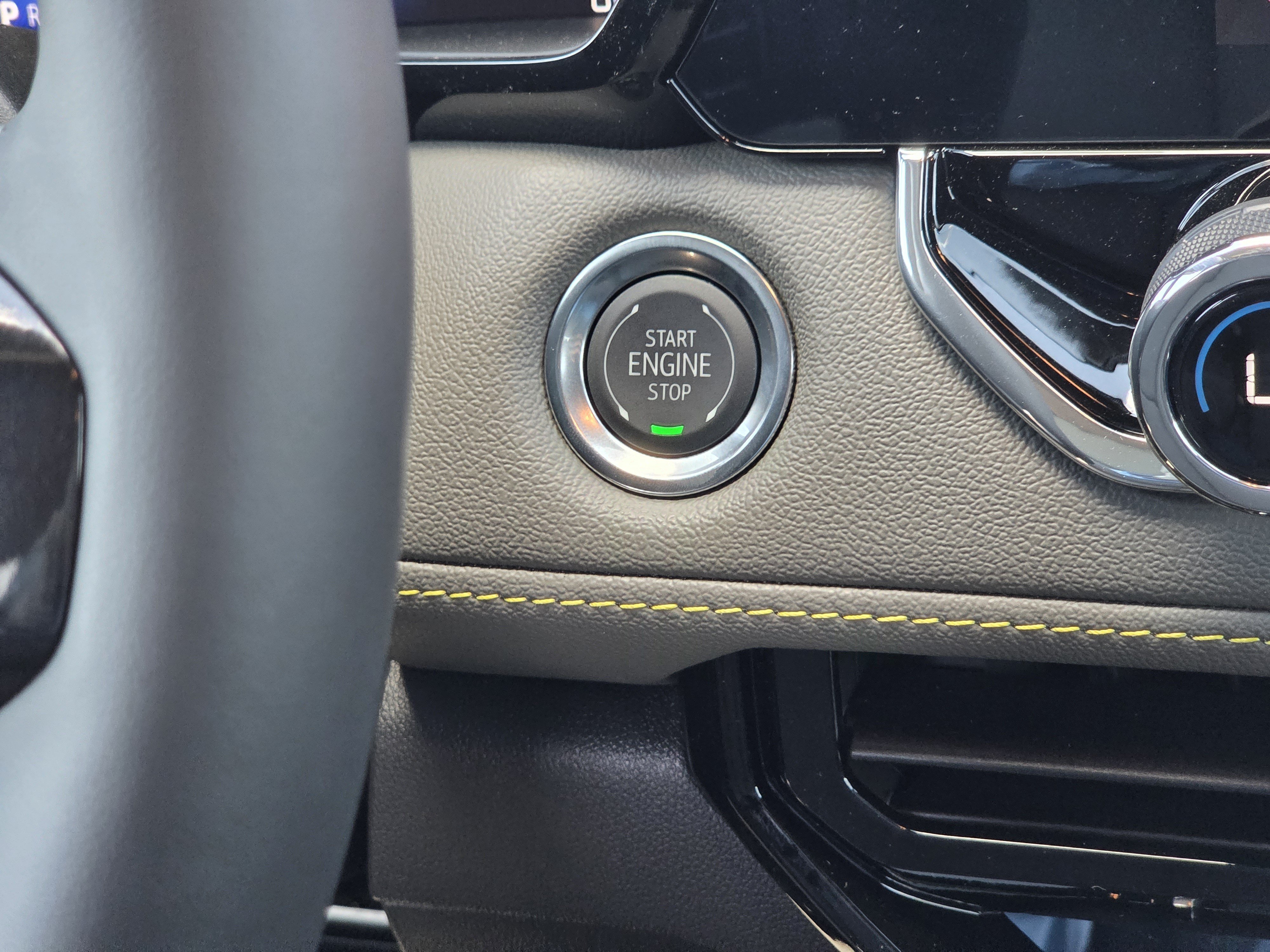 2026 Chevrolet Colorado ZR2 - Photo 13