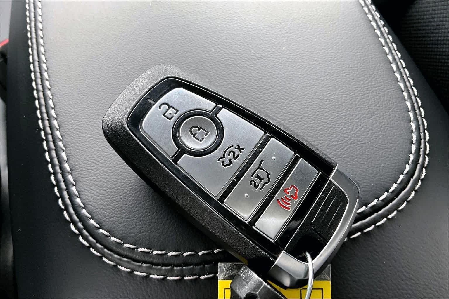 Used 2025 Shadow Black Ford Select image 14