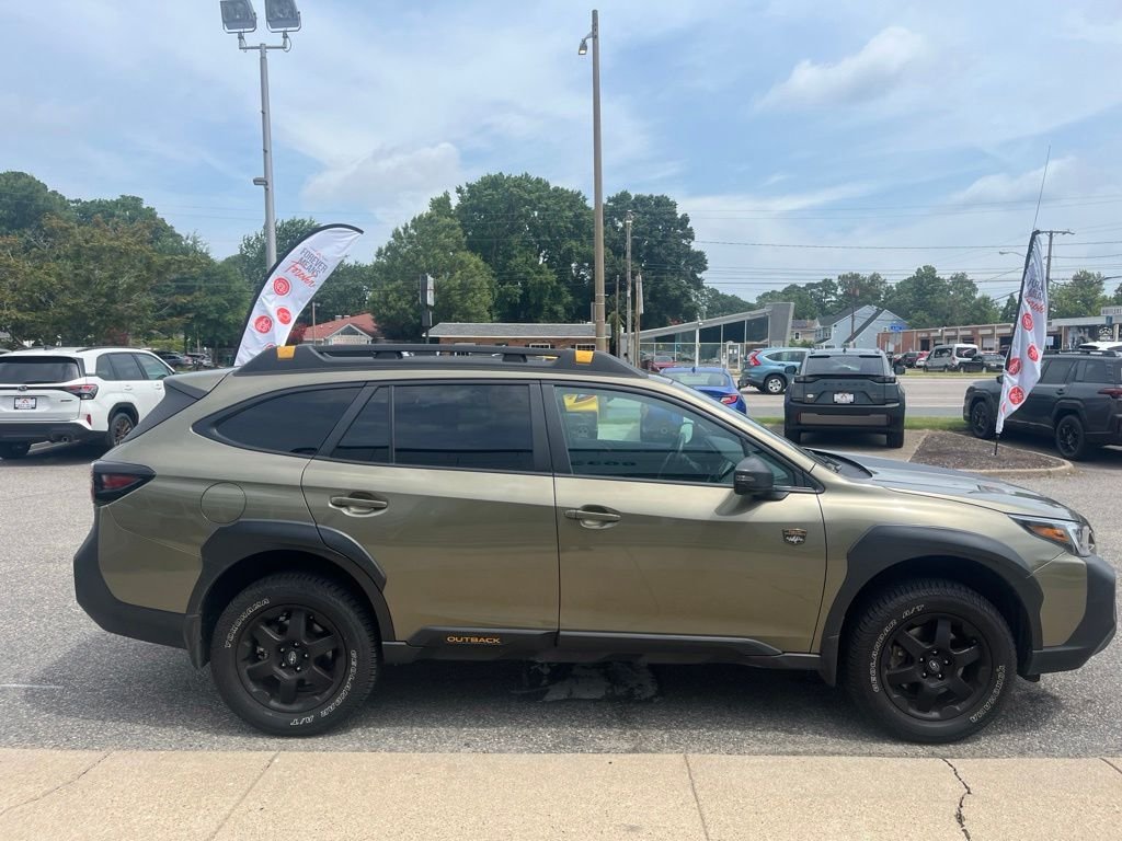 Used 2025 Green Subaru Wilderness image 3