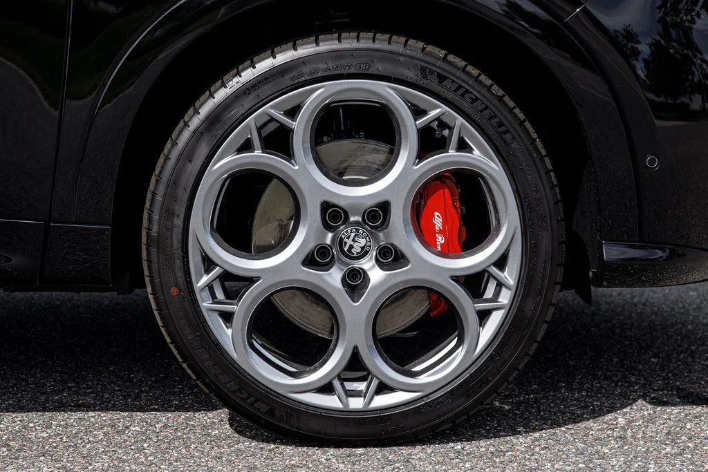 2025 Alfa Romeo Tonale Base - Photo 18