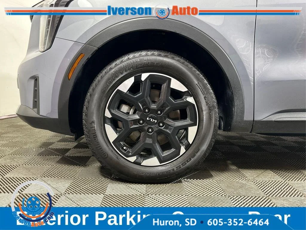 Used 2024 Everlasting Silver Kia S image 8