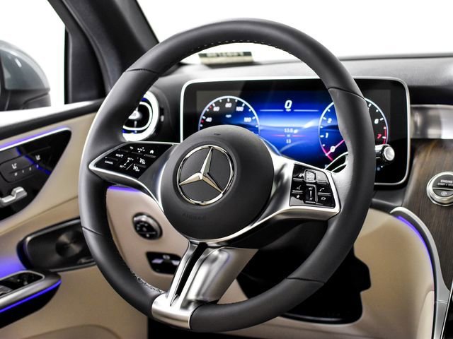 New 2026 Verde Silver Metallic Mercedes-Benz GLC 300 image 64