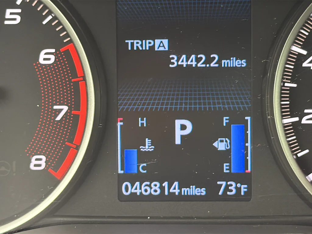 Used 2020  Mitsubishi LE image 9