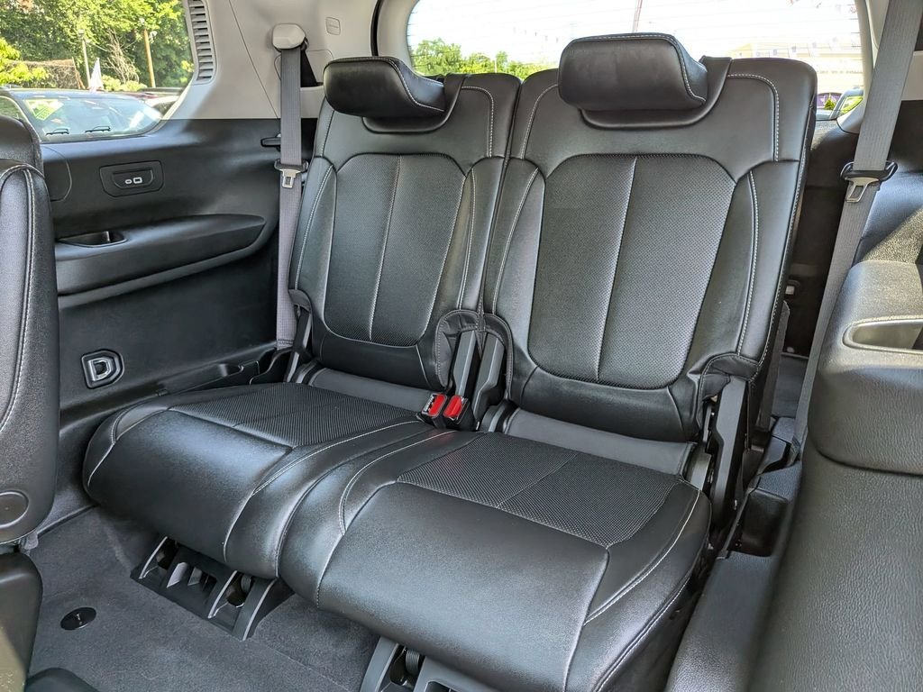 Used 2023 Black Jeep Limited image 28