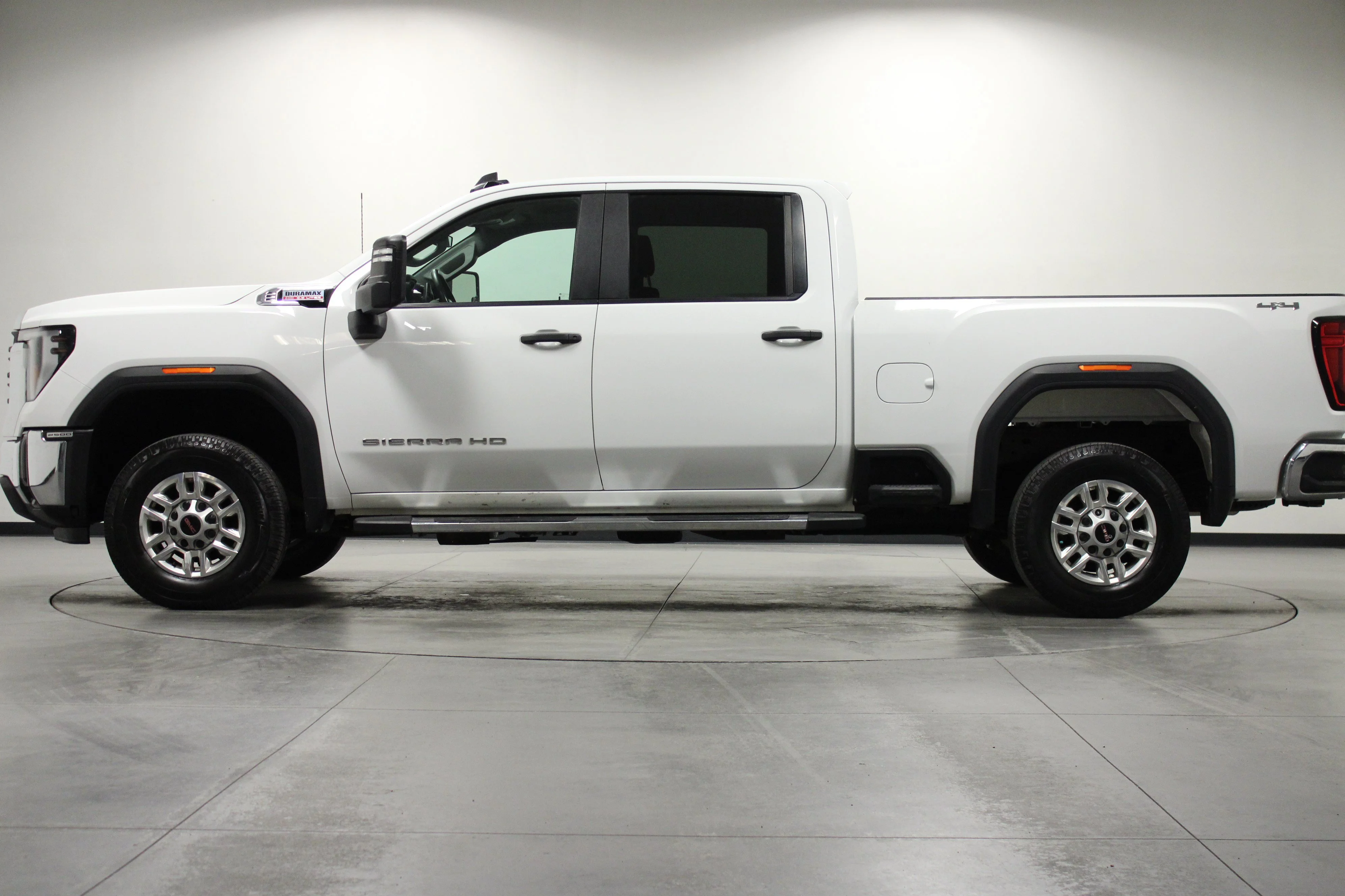 Used 2024 Summit White GMC Pro image 7