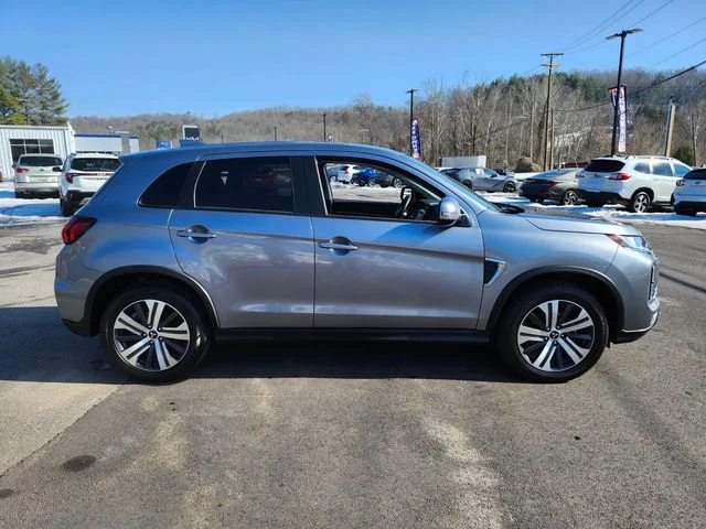 Used 2024 Gray Mitsubishi 2.0 SE image 9