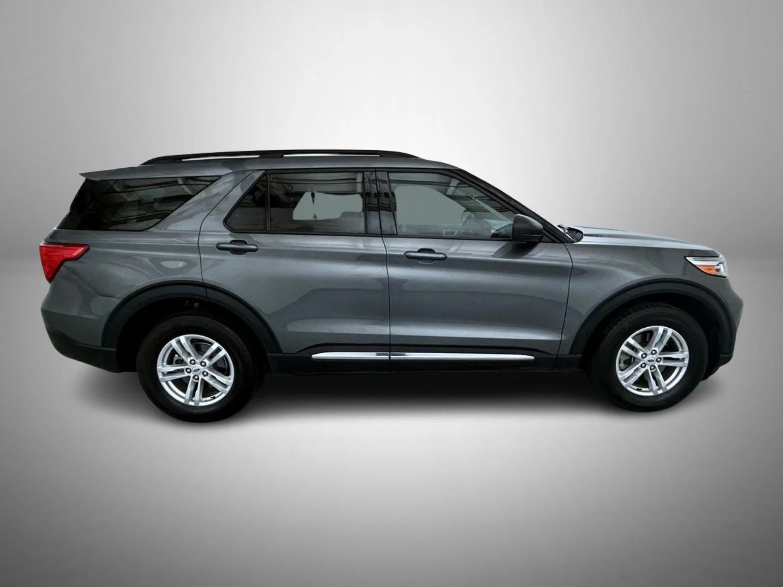 Used 2023 Gray Ford XLT image 4