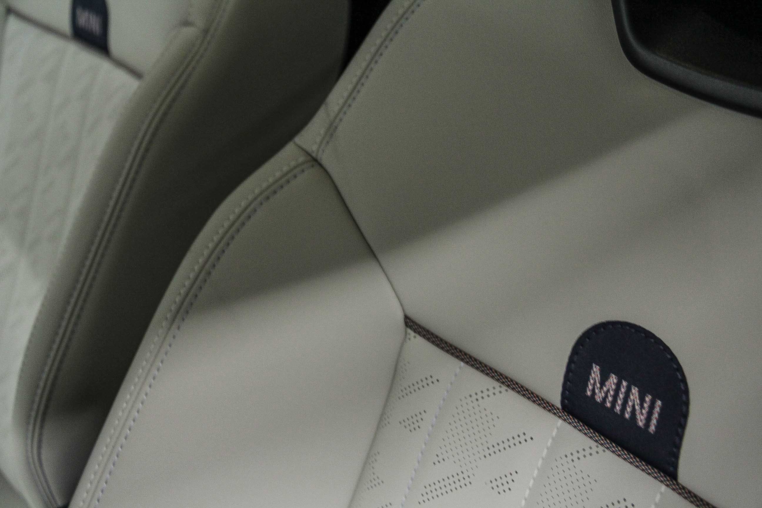 2026 MINI Hardtop 4 Door S - Photo 25