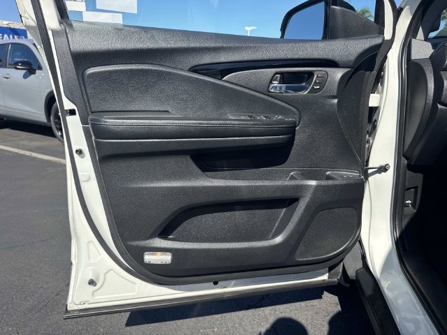 Certified Used 2018 White Honda Touring image 21