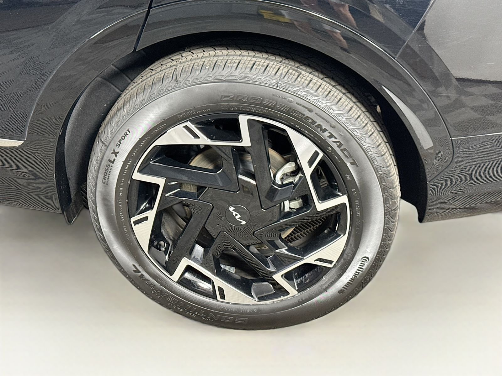Used 2023 Ebony Black Kia SX-Prestige image 9