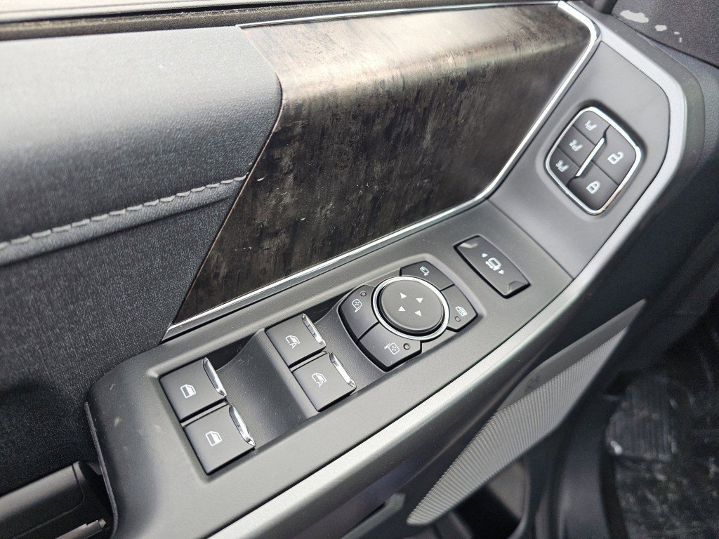 New 2026 Argon Blue Metallic Ford LARIAT image 31