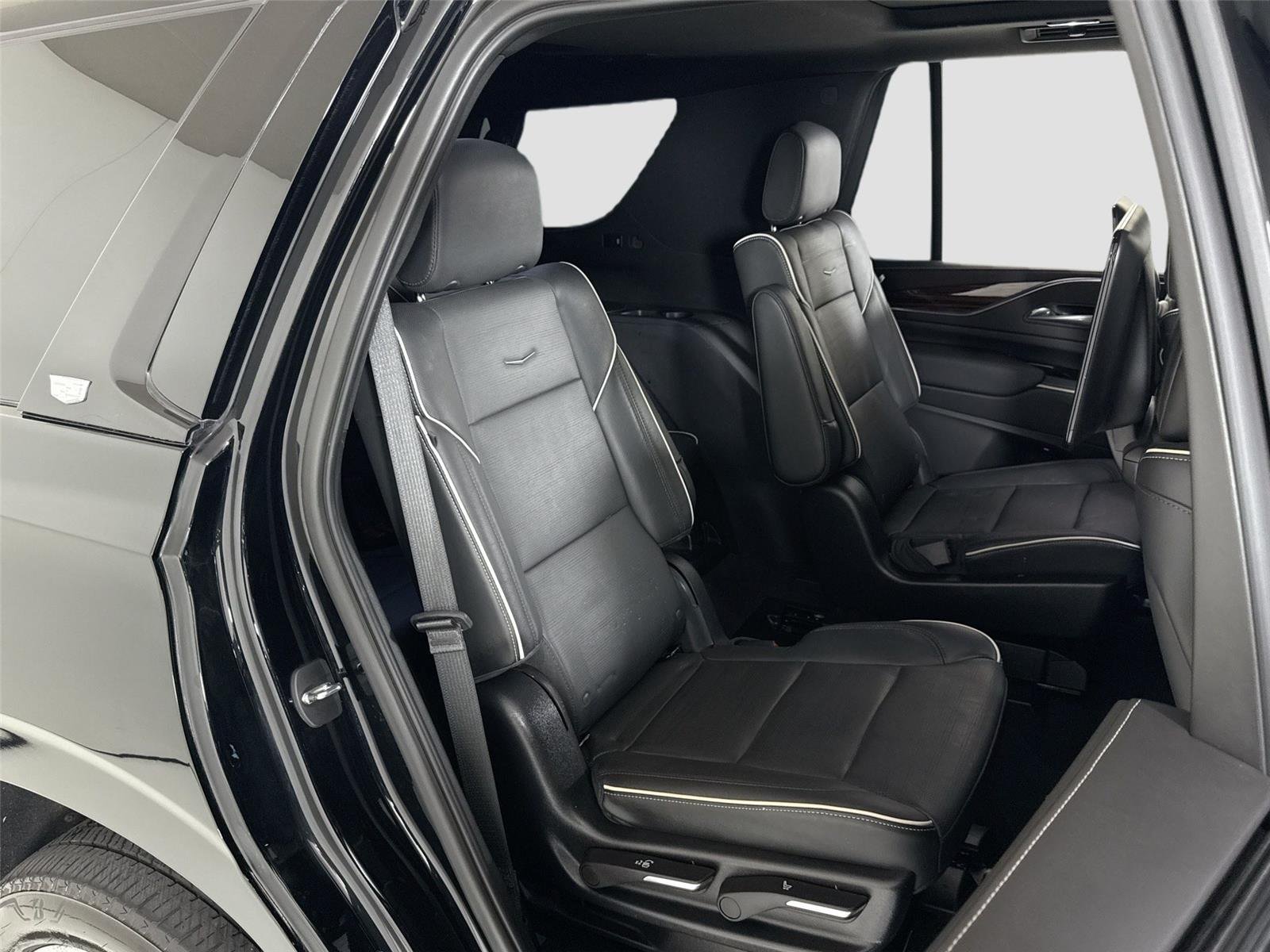 Used 2023 Black Raven Cadillac 4WD Premium Luxury | Super Cruise | Rear Seat Entertainment image 31