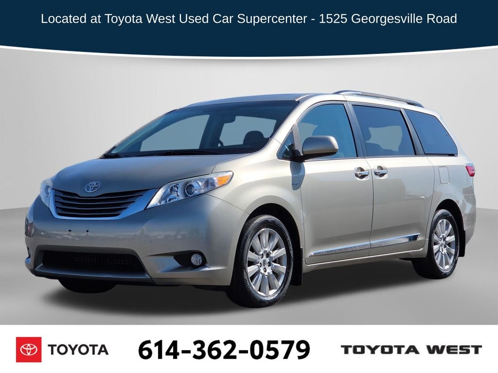 Used 2017  Toyota XLE image 1