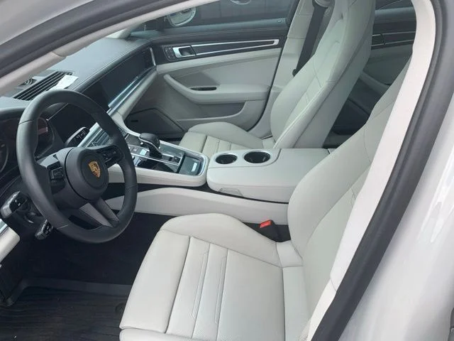 Used 2022 White Porsche 4 image 3