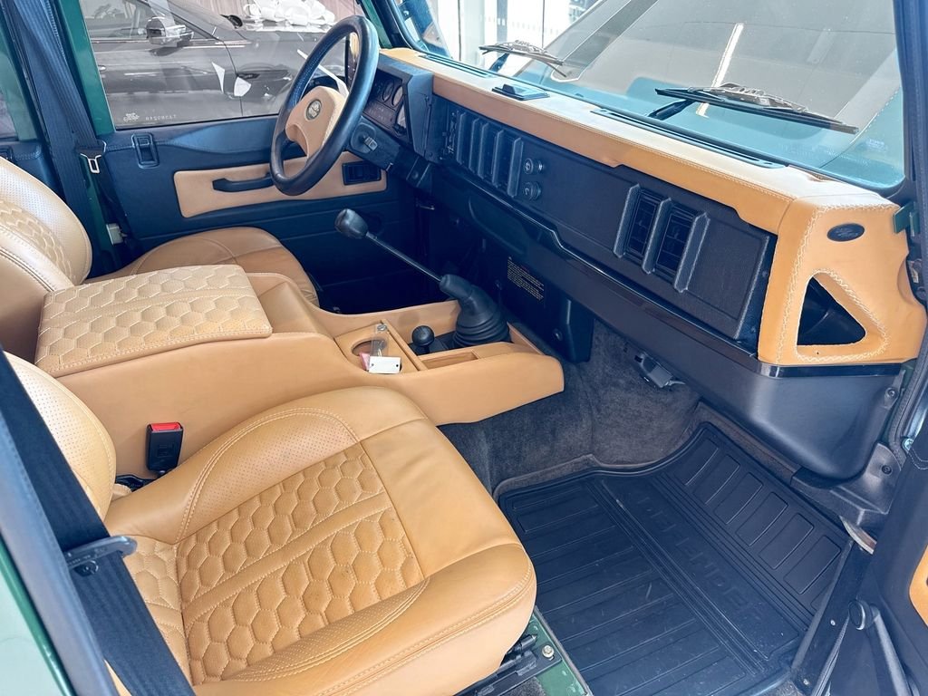 Used 1996 Green Land Rover 110 image 22
