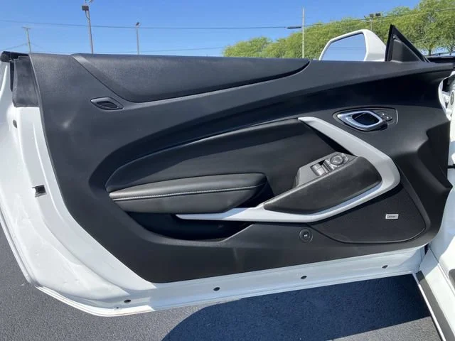 2022 Chevrolet Camaro LT1 - Photo 19