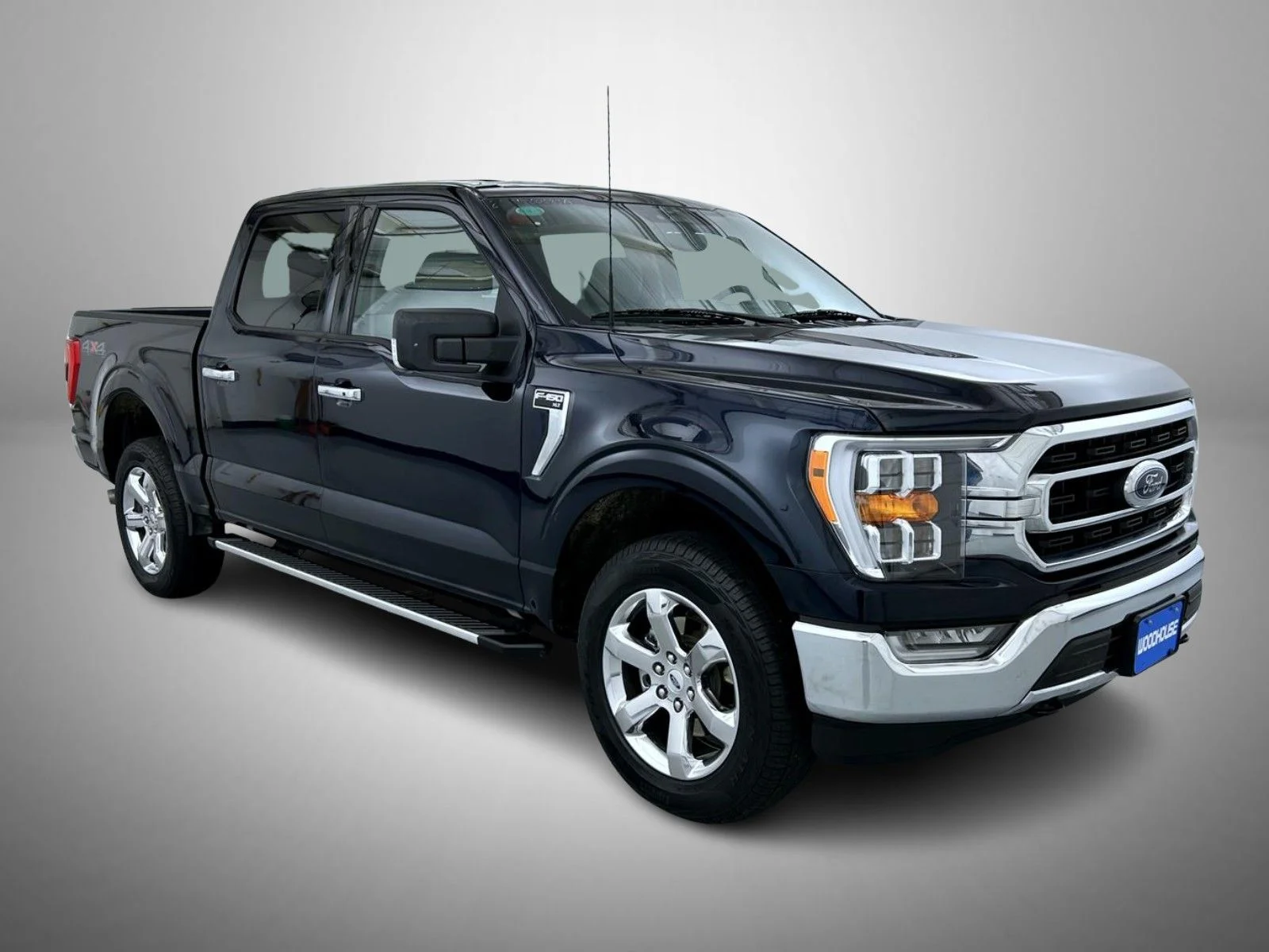 Used 2023 Blue Ford XLT image 3