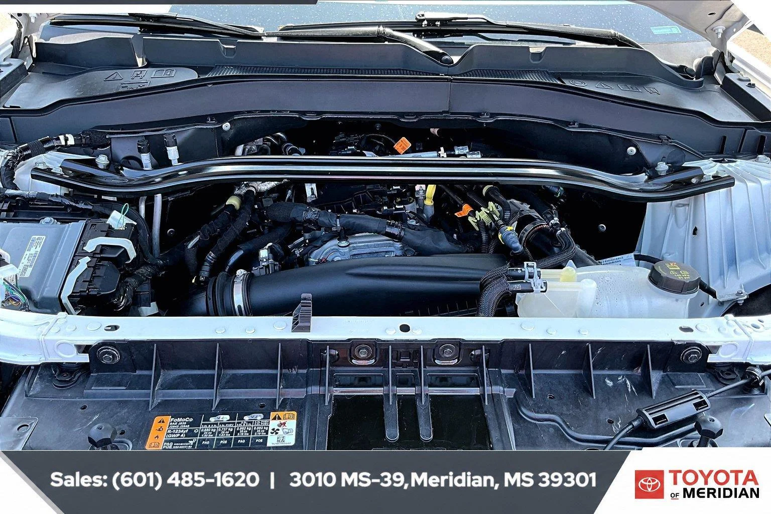 Used 2025 Star White Metallic Tri-Coat Ford ST-Line image 8