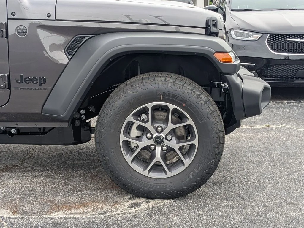 New 2026 Granite Crystal Metallic Clear-Coat Exterior Paint Jeep Sport S image 10