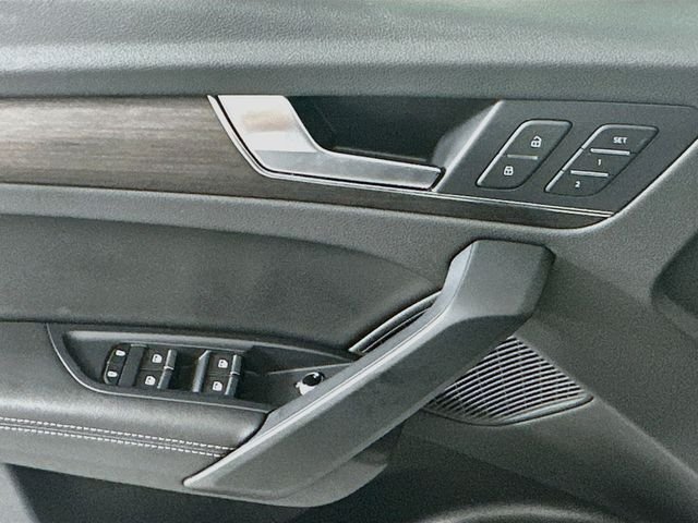 Used 2024  Audi 45 S line Premium image 18