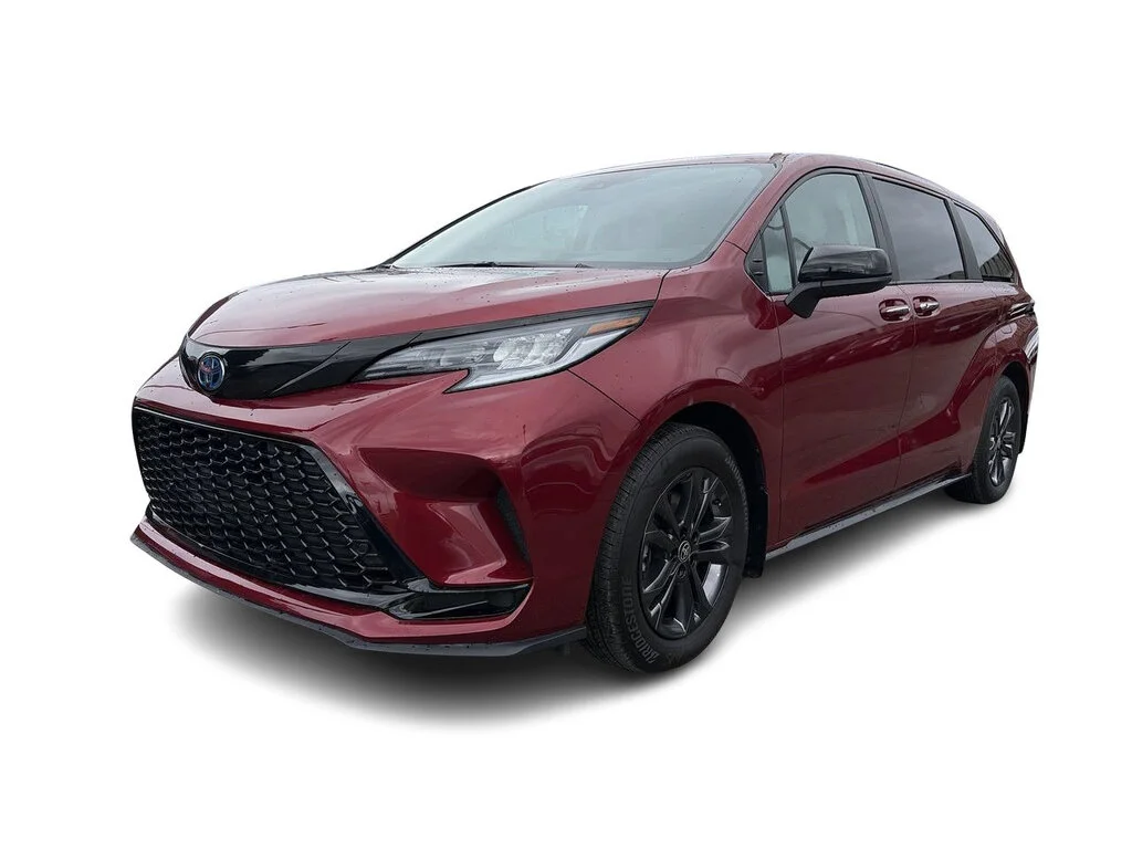 Used 2025  Toyota Sienna XSE AWD 7-Pass Dilawri Certified image 6
