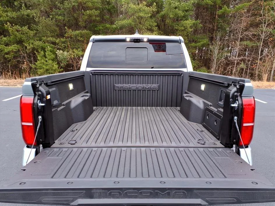 2025 Toyota Tacoma TRD Off Road - Photo 6