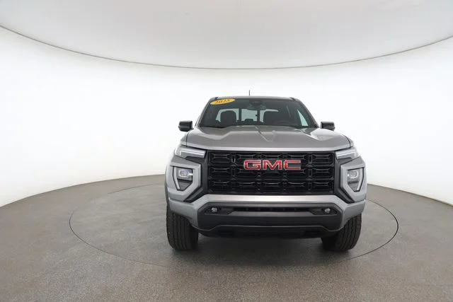 Used 2025 Silver GMC Elevation image 31