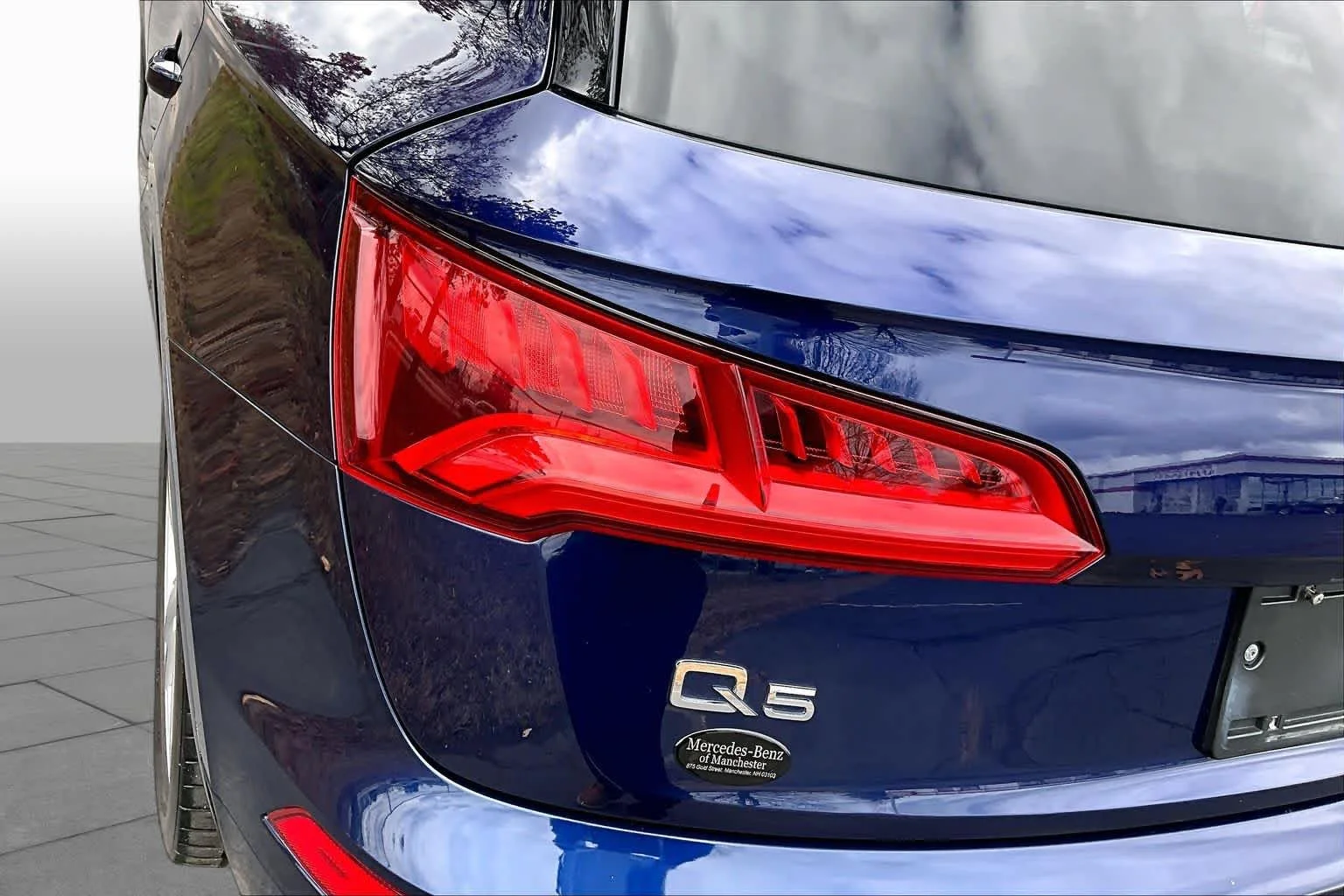 Used 2018 Navarra Blue Metallic Audi Premium Plus image 27
