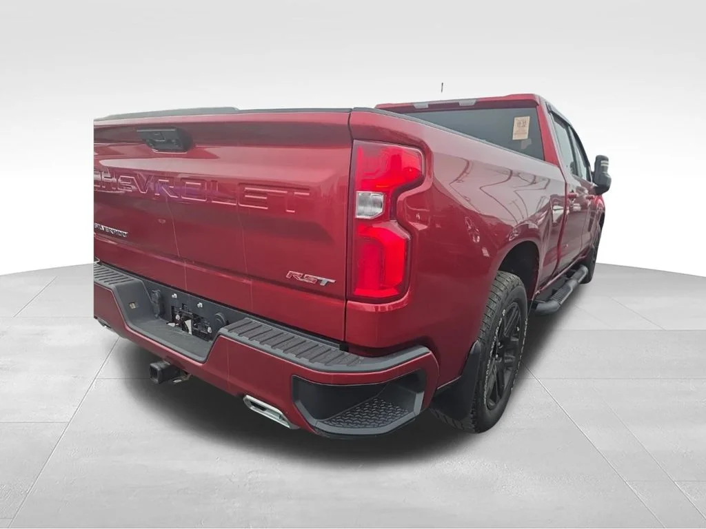 Used 2023 Red Chevrolet RST image 22