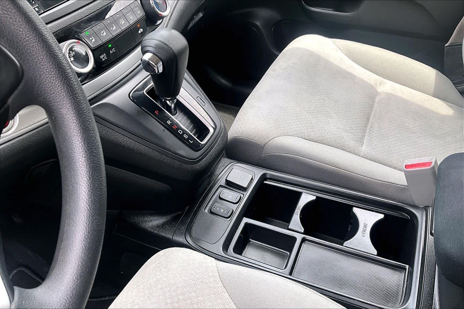 Used 2015  Honda EX image 17