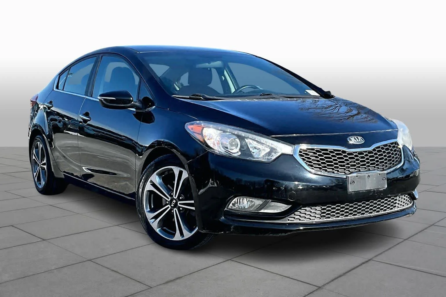 Used 2016 Aurora Black Pearl Kia EX image 4