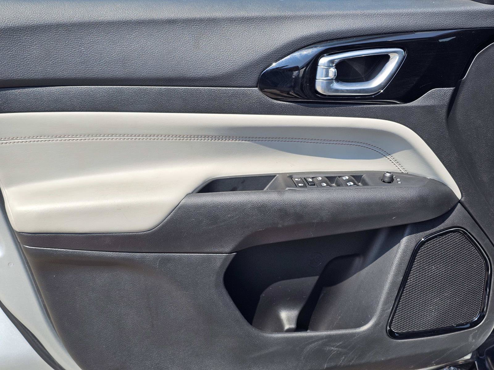 2025 Jeep Compass Limited - Photo 14