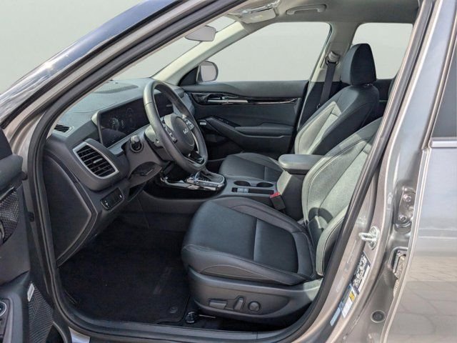 Used 2024 Gray Kia SX image 27