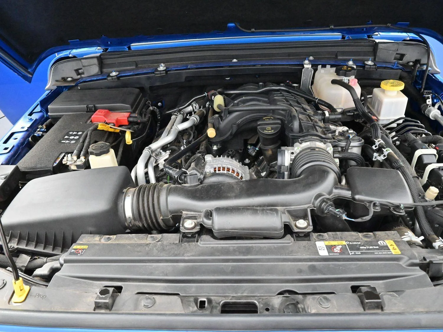 Used 2023 Hydro Blue Pearlcoat Jeep Sport S image 32