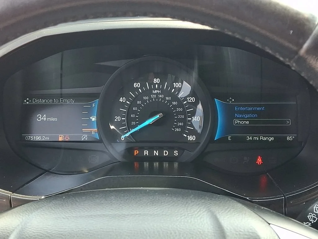 Used 2022 Black Ford SEL image 26