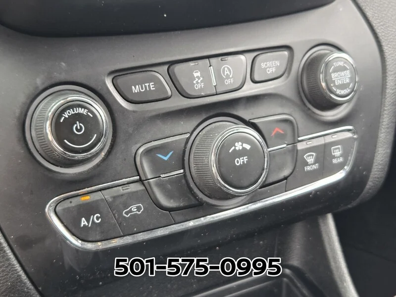 Used 2019 Velvet JEEP LATITUDE PLUS FWD image 21