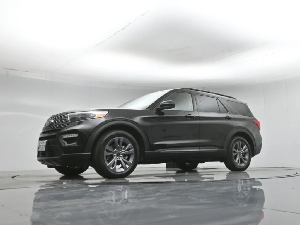 Certified Used 2022 Black Ford XLT image 49